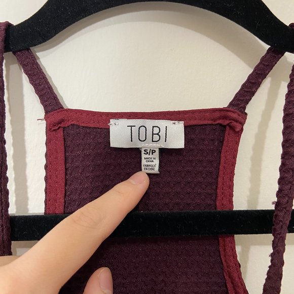 Toni Burgundy Halter Dress - Picture 3 of 3